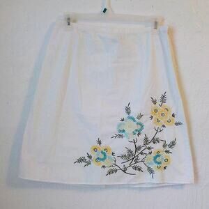 VTG Y2K Classic Elements White A-Line Skirt Size Large Petite Floral Embroidery